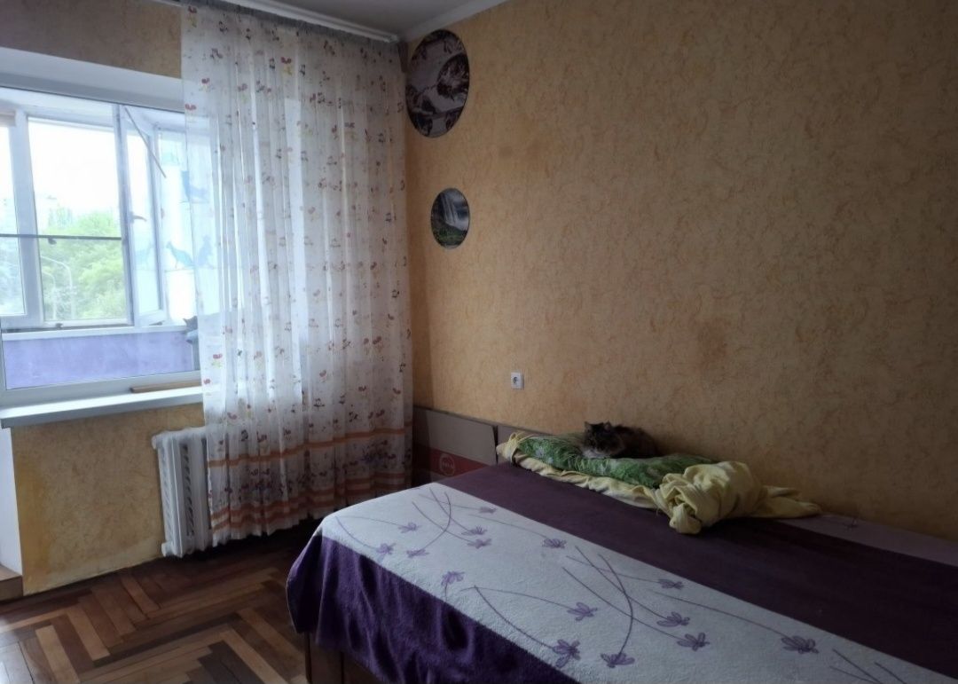 Продам 2х ком по ул.Б Строителей  Хортицькой р-н