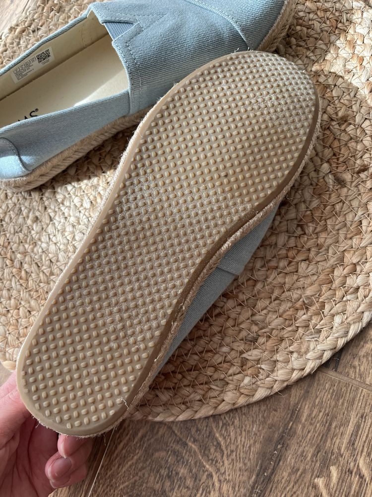 Оригінальні еспадрильї Toms