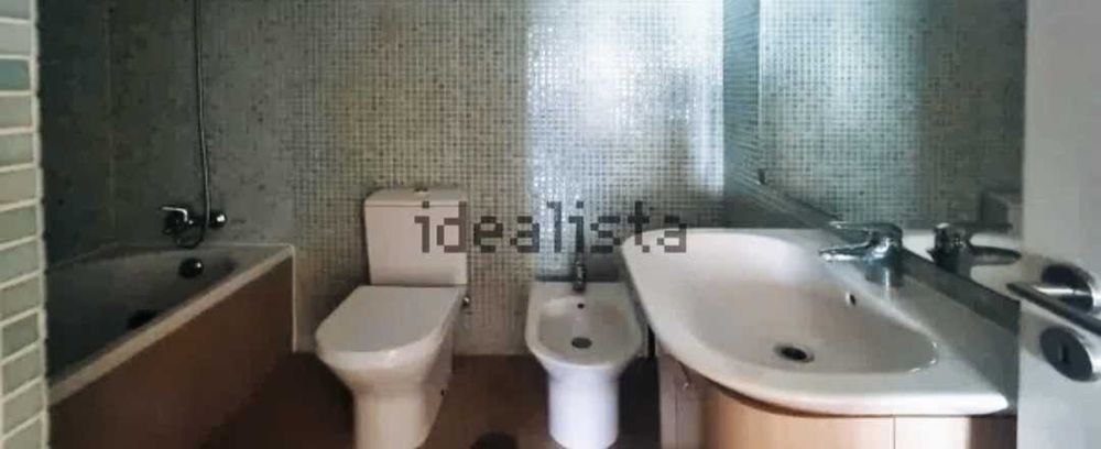 Apartamento T3 em Leça da Palmeira na 2° linha do mar