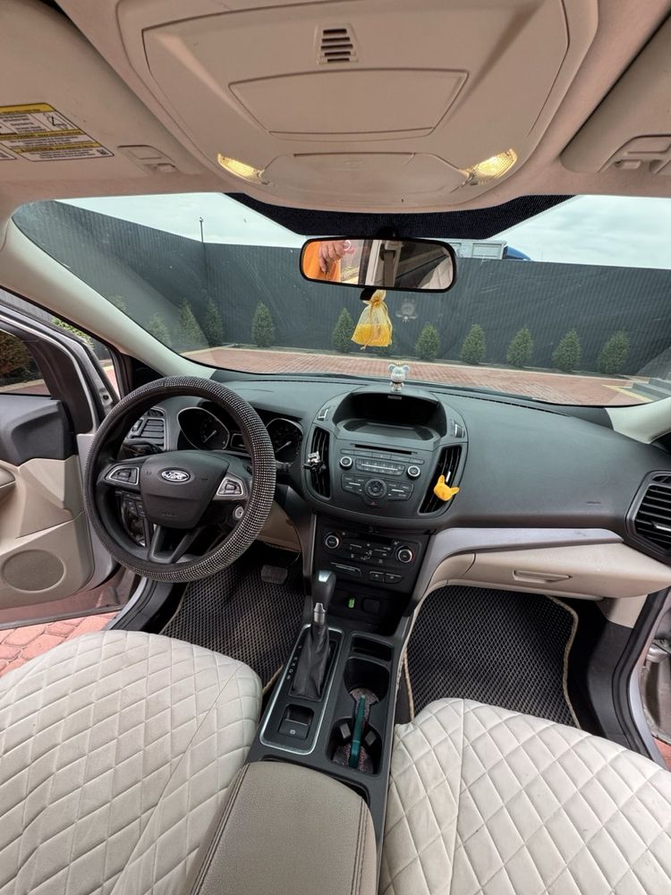 Ford Escape 2017 року