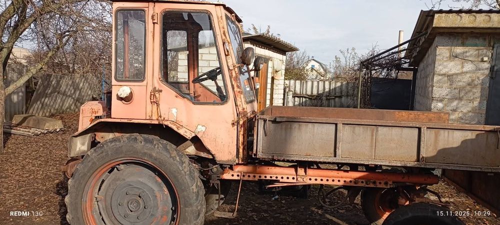 Продам трактор Т16