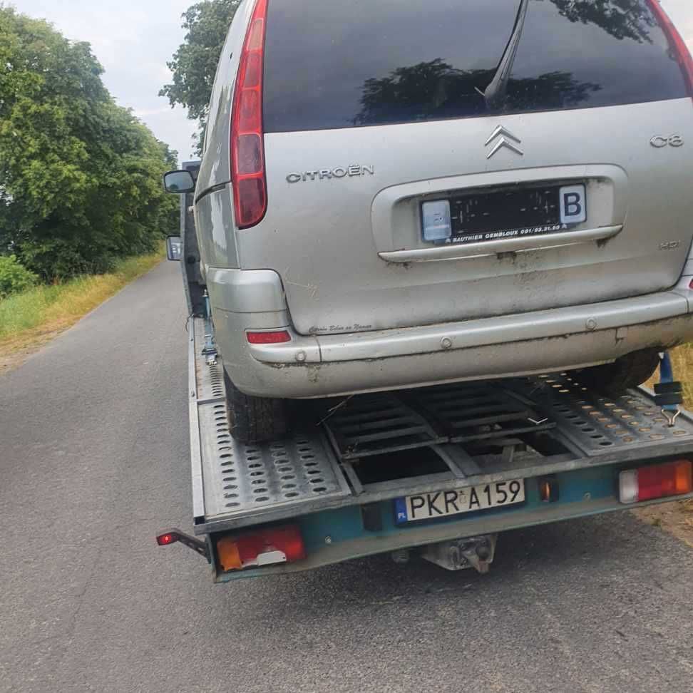 Citroen C8 2.0 hdi 120 KM silnik przeznaczony na części