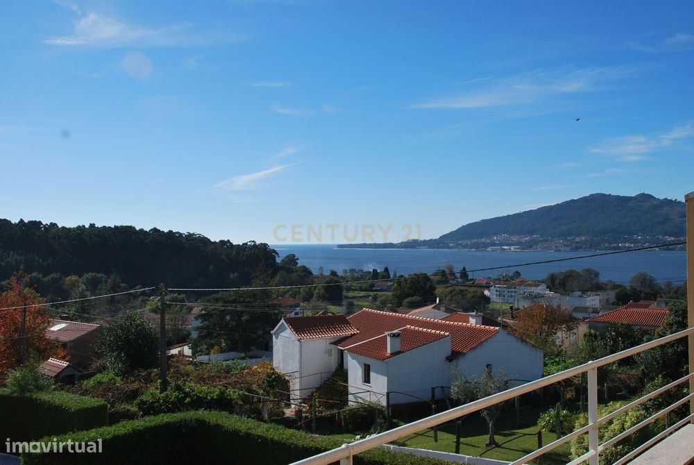 Excelente Moradia T3+1 com Vista Rio em Seixas, Caminha