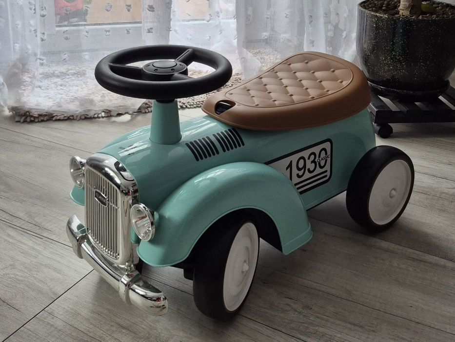 Retro car samochodzik jeźdźidełko dla dziecka