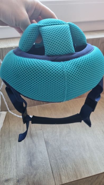 Kask/ czapka ochronny dla dziecka.