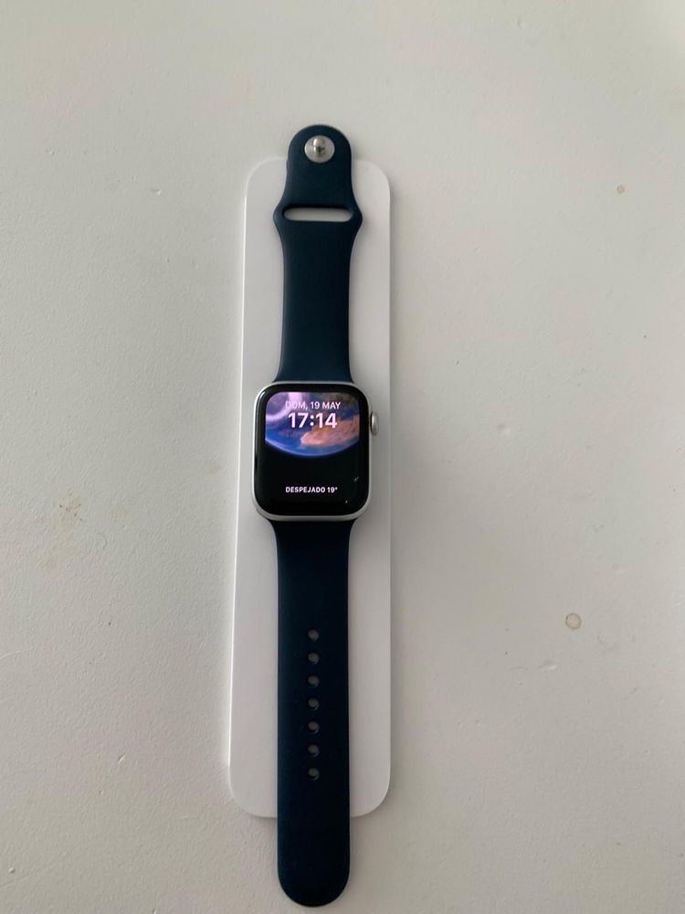 Apple watch SE 44 GPS + CEL