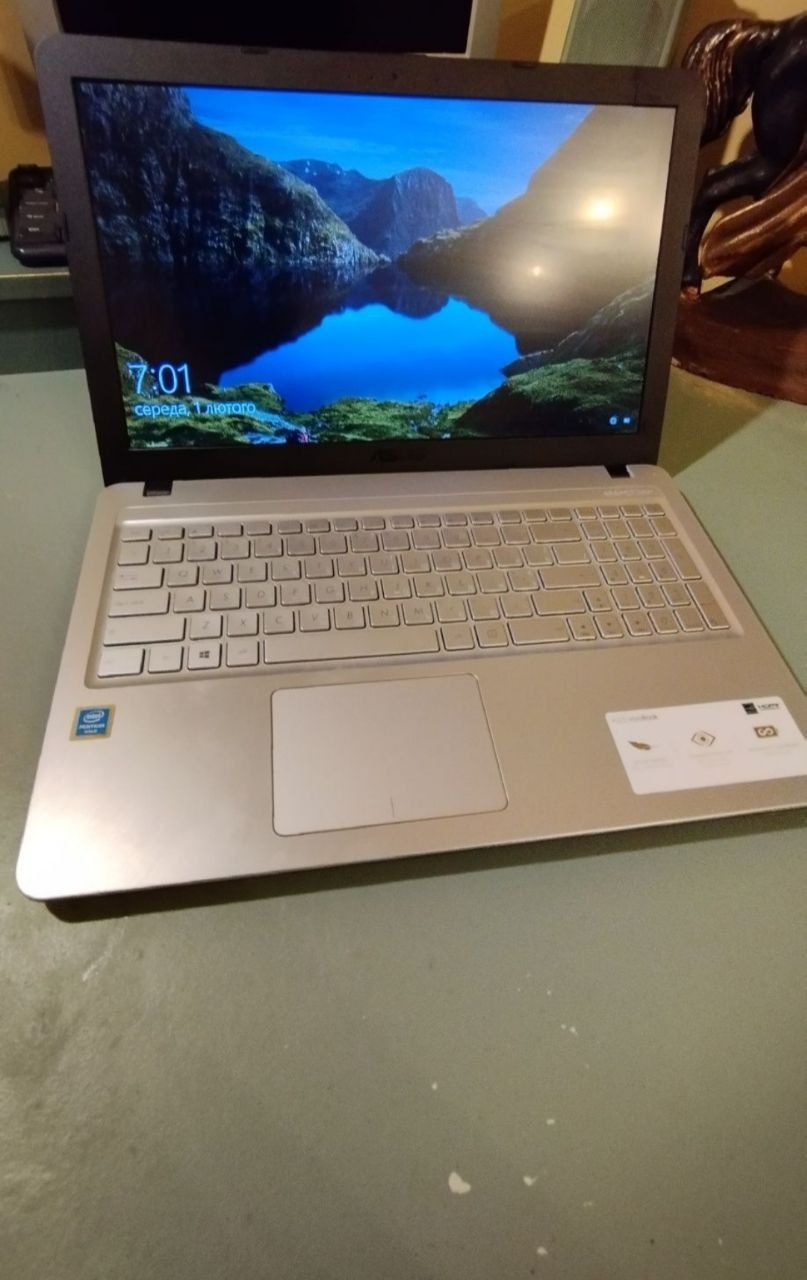 Ноутбук ASUS VivoBook X540UAR