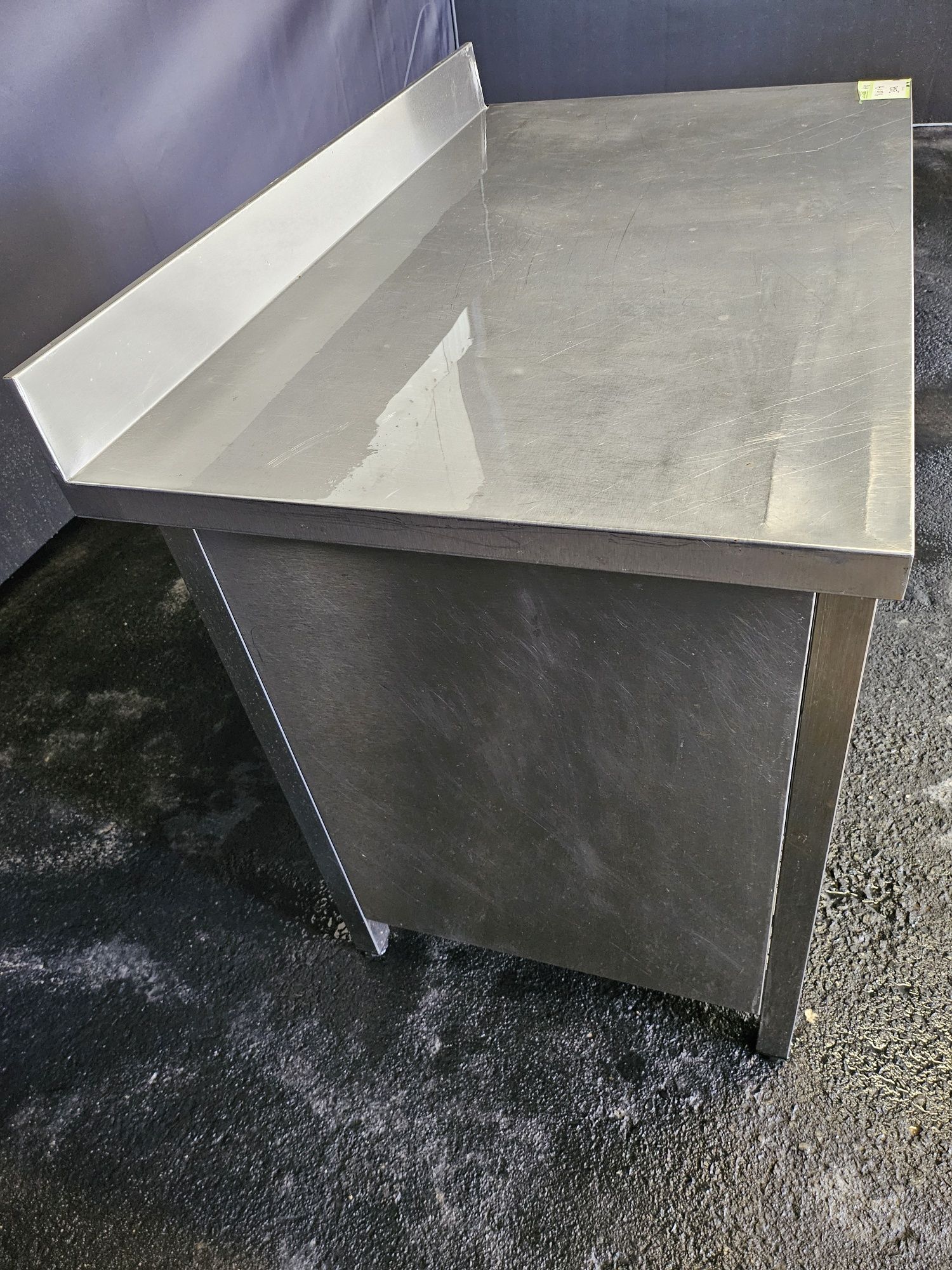 Bancada em inox com aba