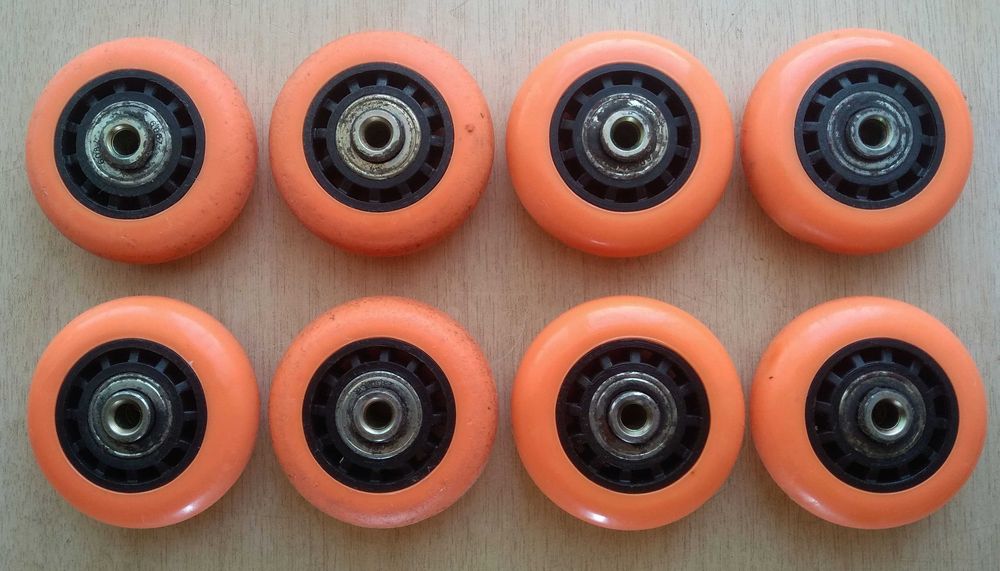 Комплект колёс на роликовые коньки б/у