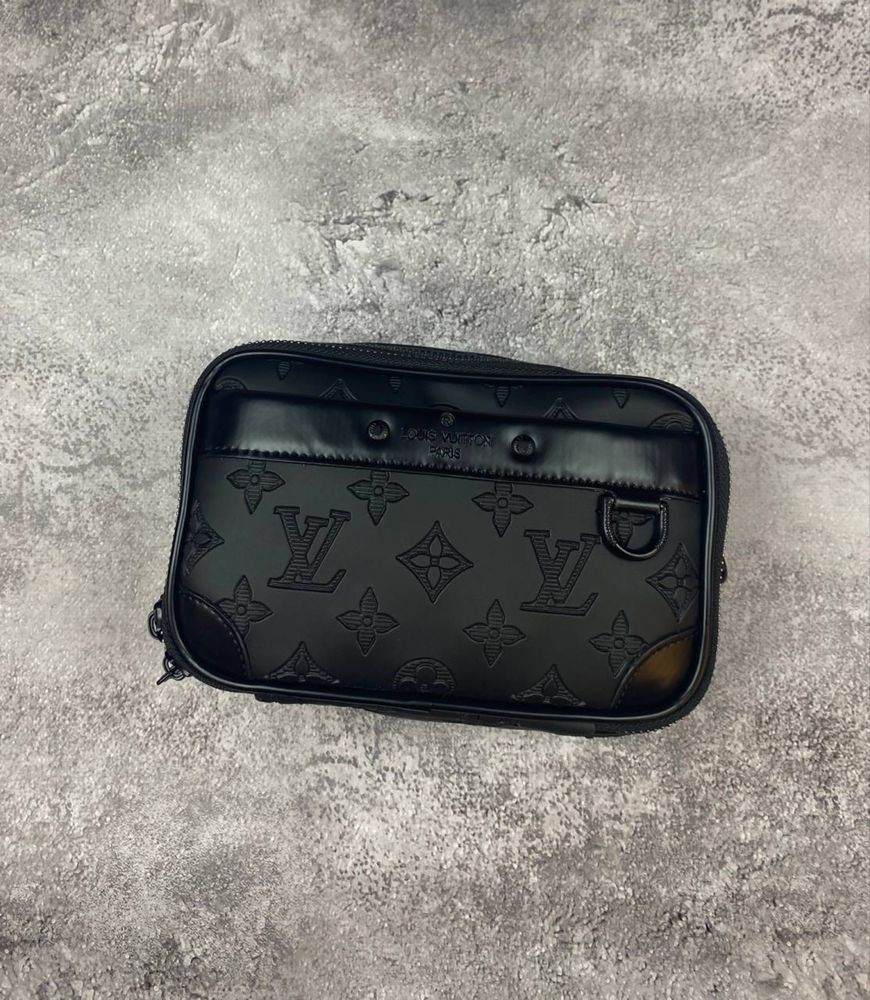 Сумка через плече Louis Vuitton
