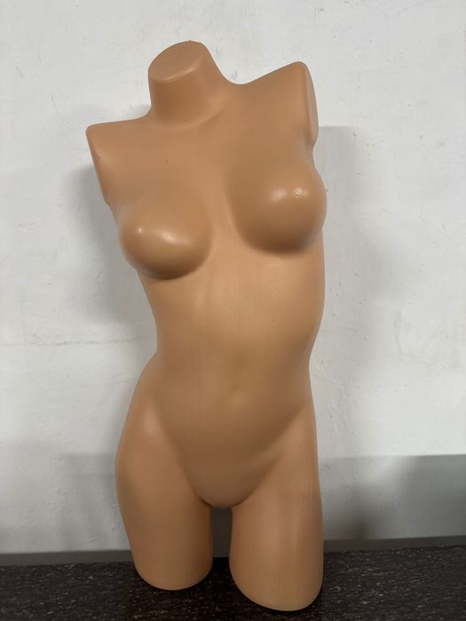 Manekin tułowia – na sprzedaż, idealny do szycia i ekspozycji