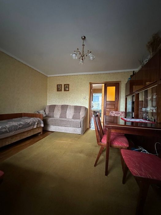 Продам 2-х кімнатну квартиру у Луцьку (від власника)