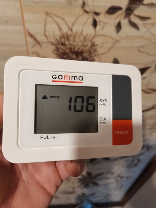 Дешево продам  тонометр