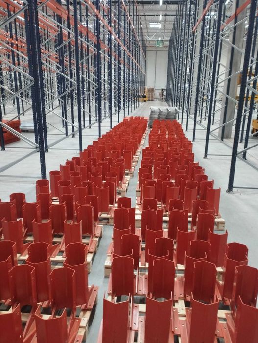 Regały magazynowe , wyposażenie magazynu