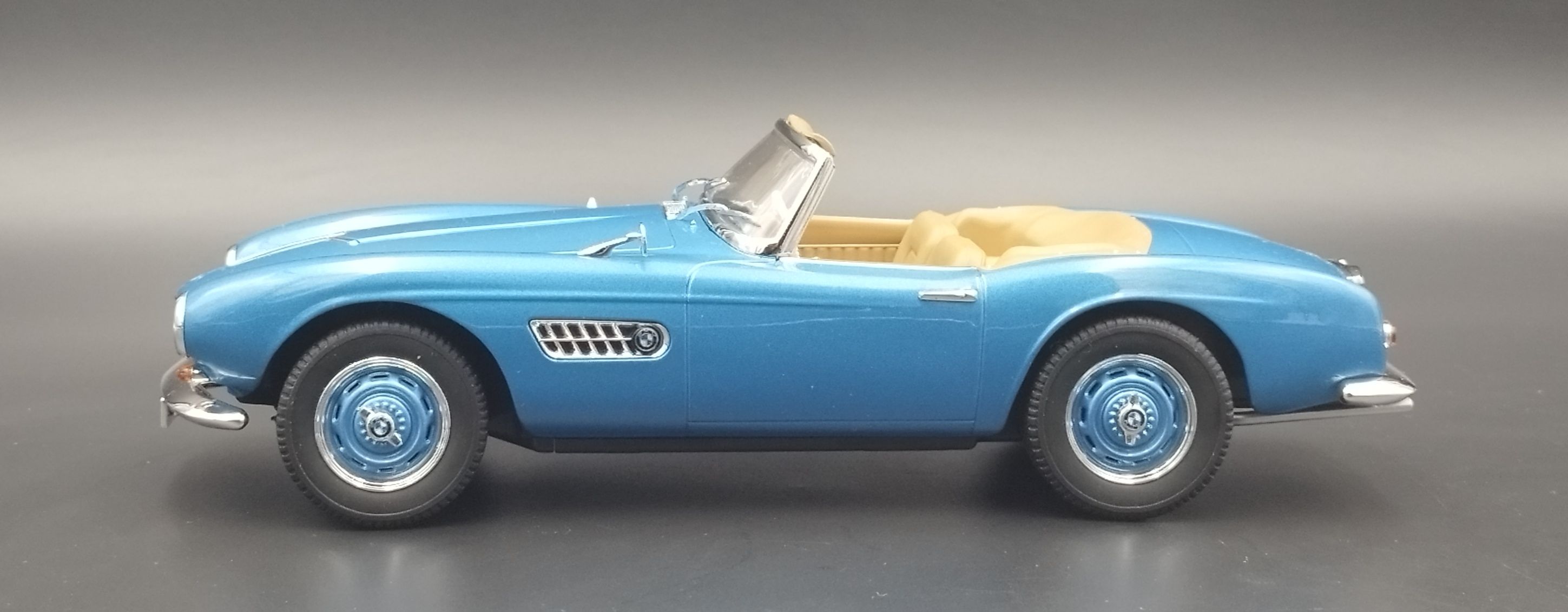 1:18 Norev 1957  BMW 507 Cabriolet Blue