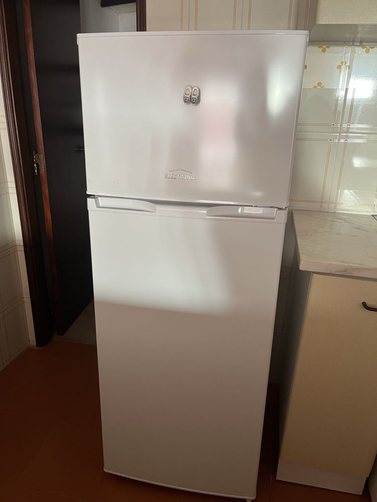 Cozinha c/  Eletrodomésticos