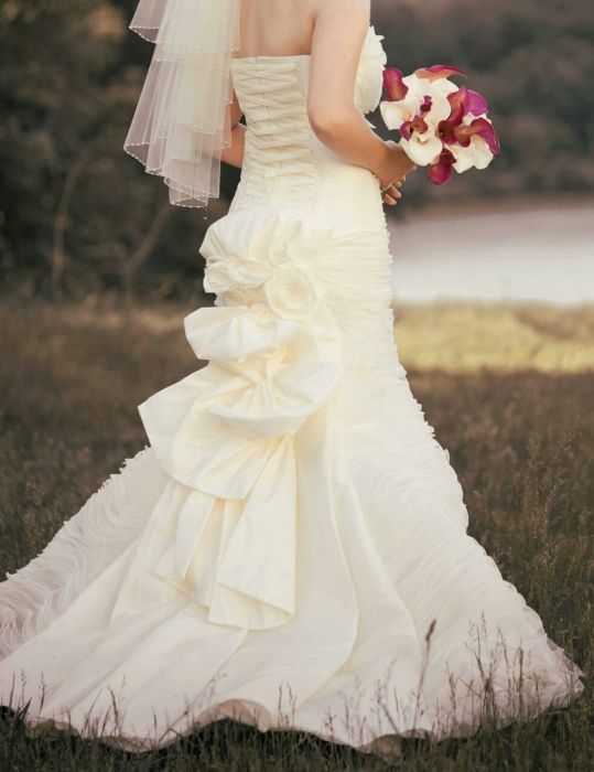 Весільна сукня