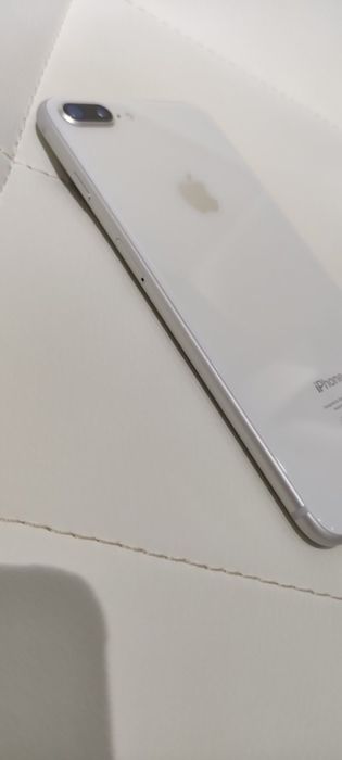 Iphone 8 plus , 64 гб