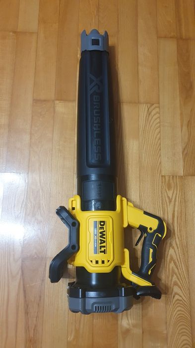 Dewalt dmuchawa do liści, śniegu DCMBL562. Nieużywana