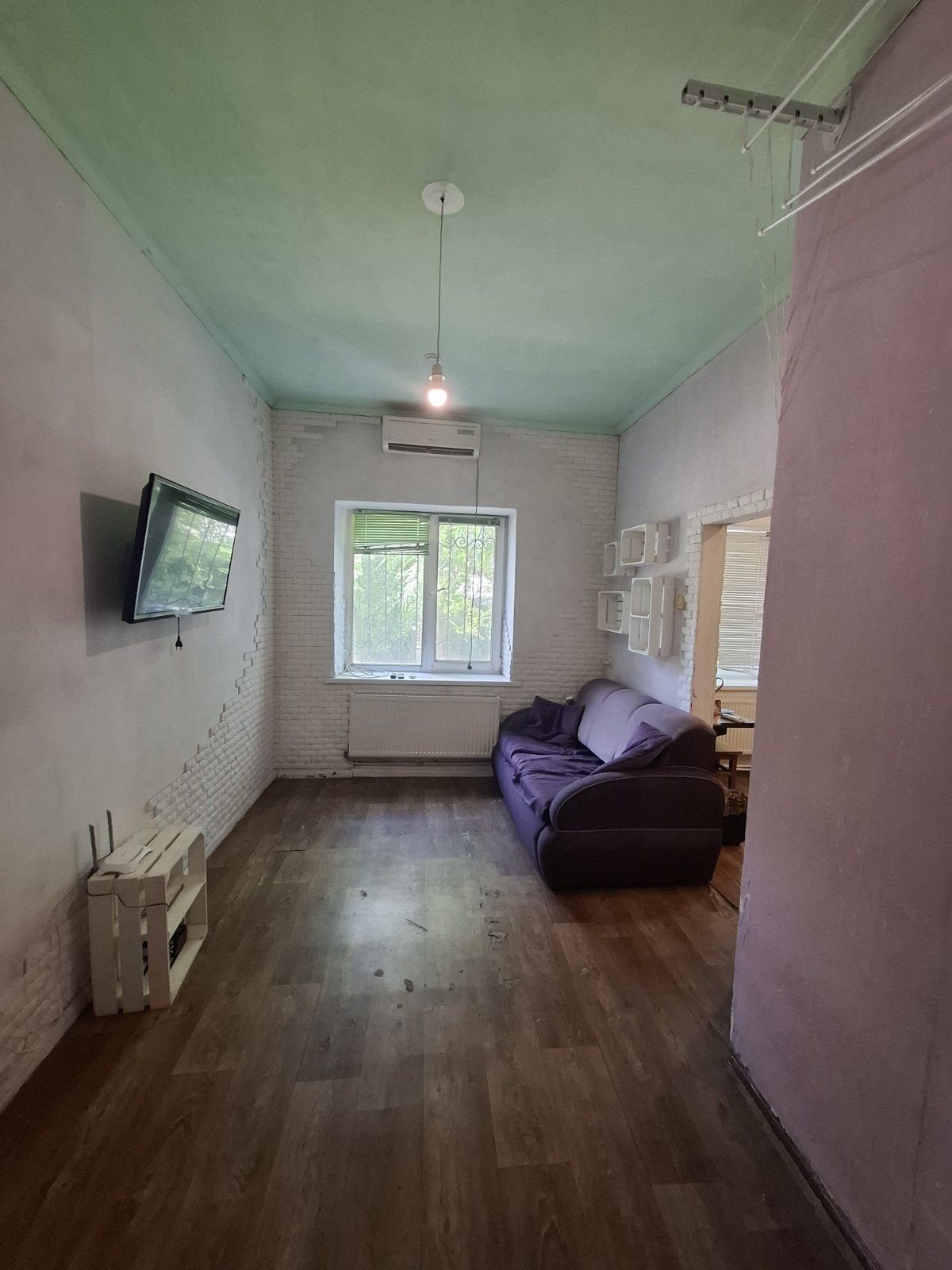 Продам 1ком. на пр.Петровского, 1/3эт.,автономка, 16000у.е.