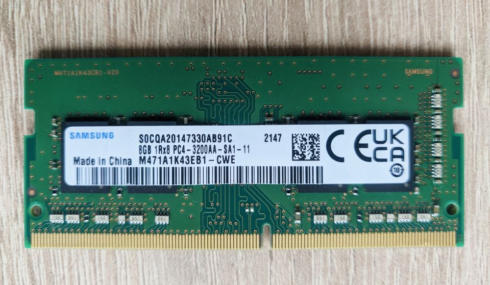 Оперативная память Samsung DDR4 3200MHz.