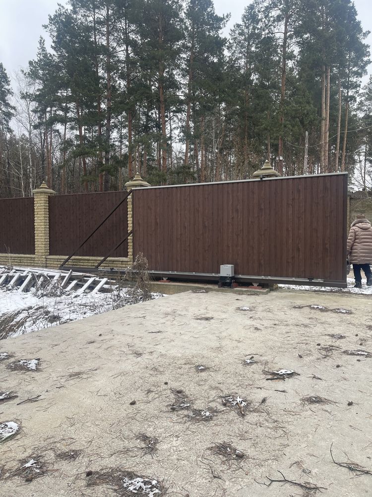 Продається будинок  252 м2 45 км від Києва  с. Мала Солтанівка