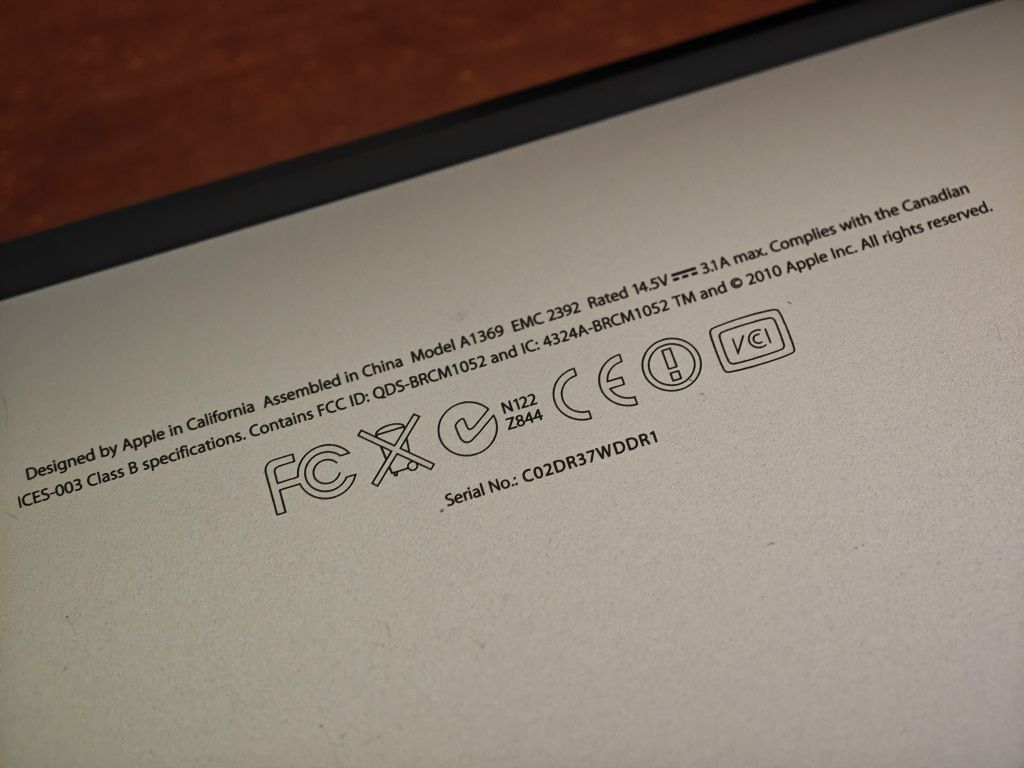 Apple MacBook Air A1369 EMC 2392