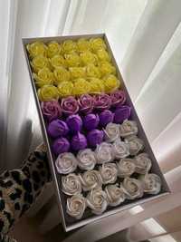 Мильні квіти троянди тюльпани стандартні МІКС