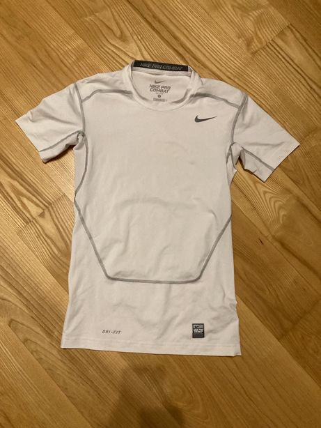 Nowa koszulka termoaktywna Nike pro combat M