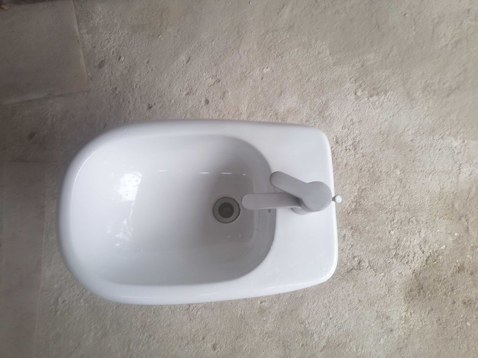 Bidé em bom estado