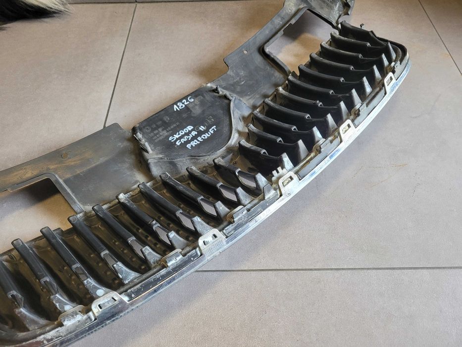 Atrapa grill chrom Skoda Fabia II przedlift 5J0.853.668A