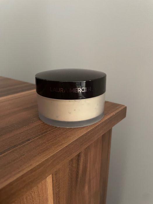 Puder sypki Laura Mercier