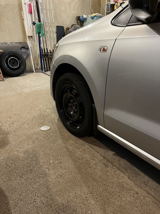 Диски шини резина Volkswagen Polo