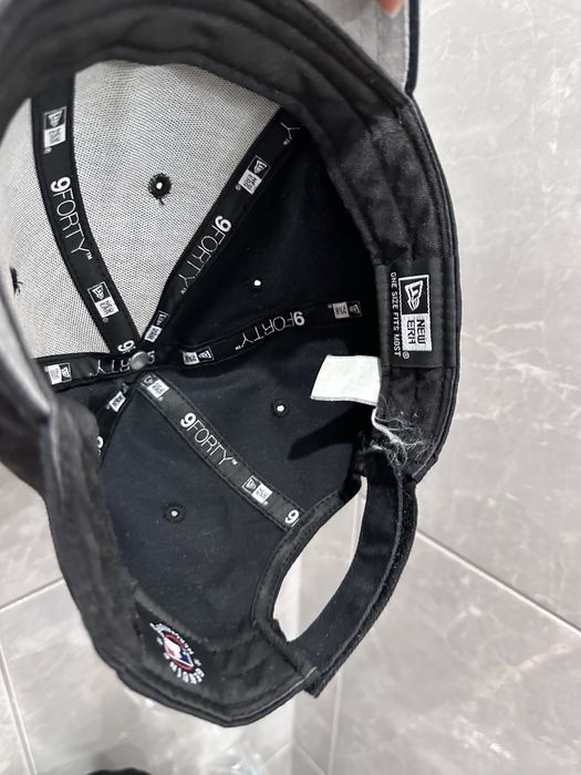 Кепки New Era та OBEY