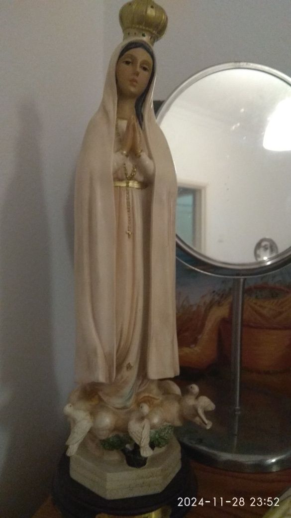 Presépio com s José, n senhora e Jesus