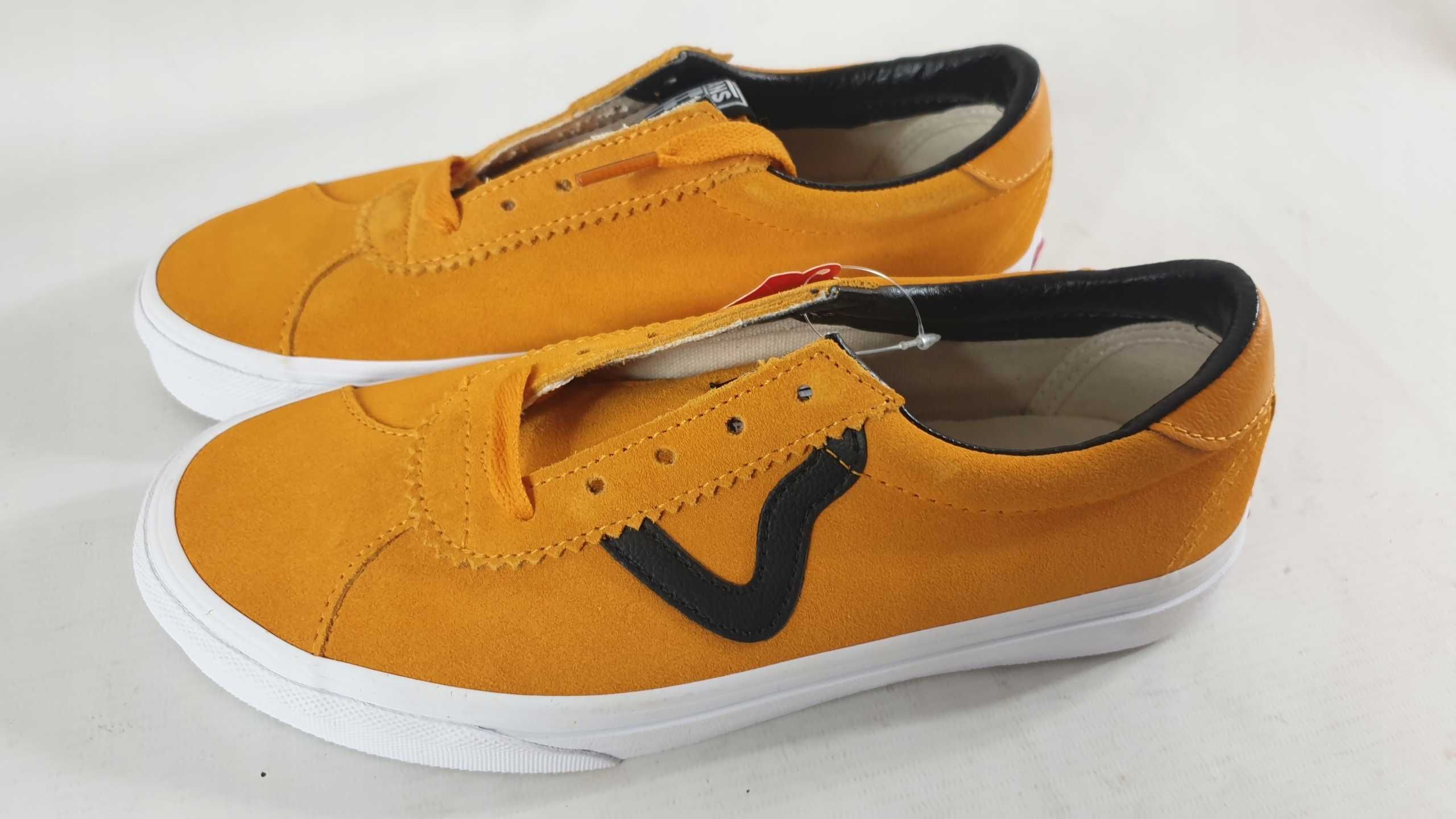 Trampki dziecięce Vans SPORT r. 36,5 biały, pomarańczowy