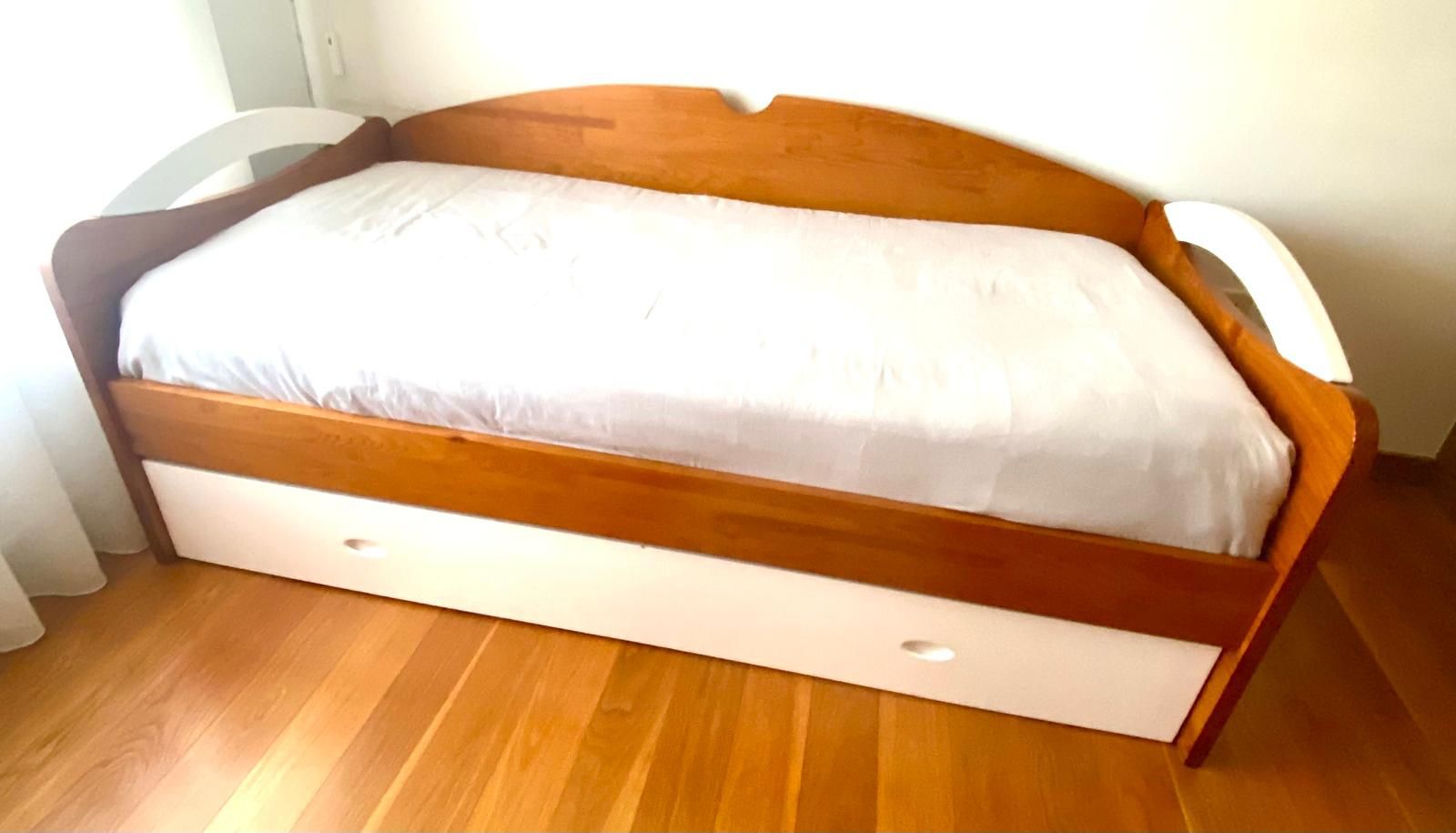 Cama de solteiro com gavetão em pinho maciço 90cm x 1,90cm