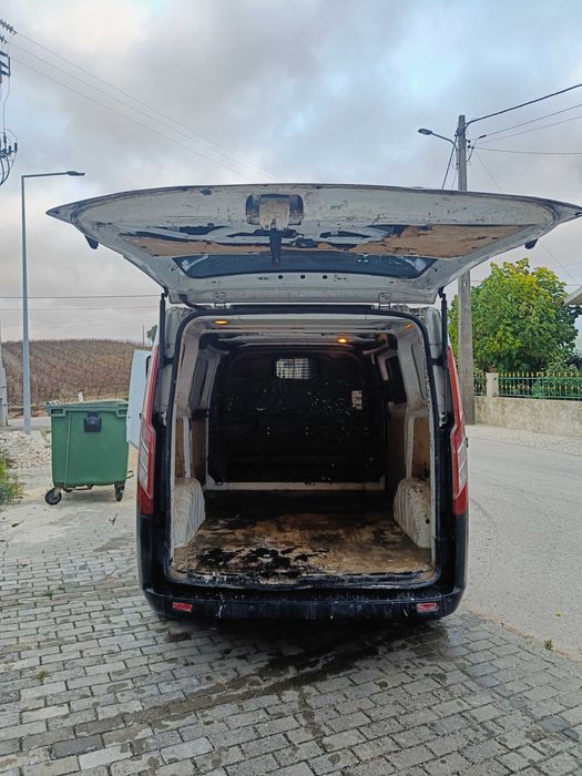Carrinha Ford Transit p/ transporte e mudanças