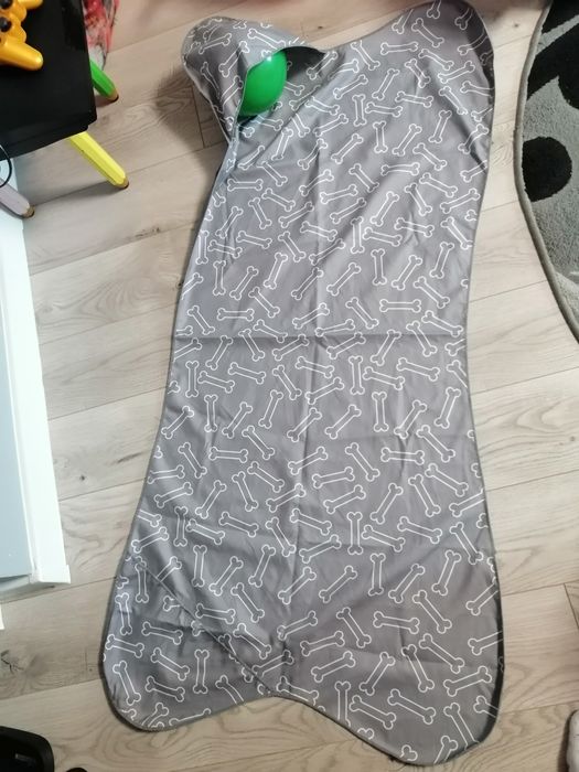 Шикарна безрукавка для собачки