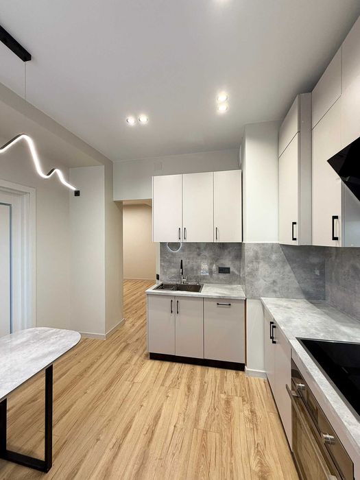 Продається 2-кімнатна квартира з автономкою та окремим входом!