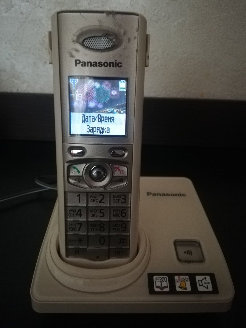 Радиотелефон Panasonic KX-TG8207UA