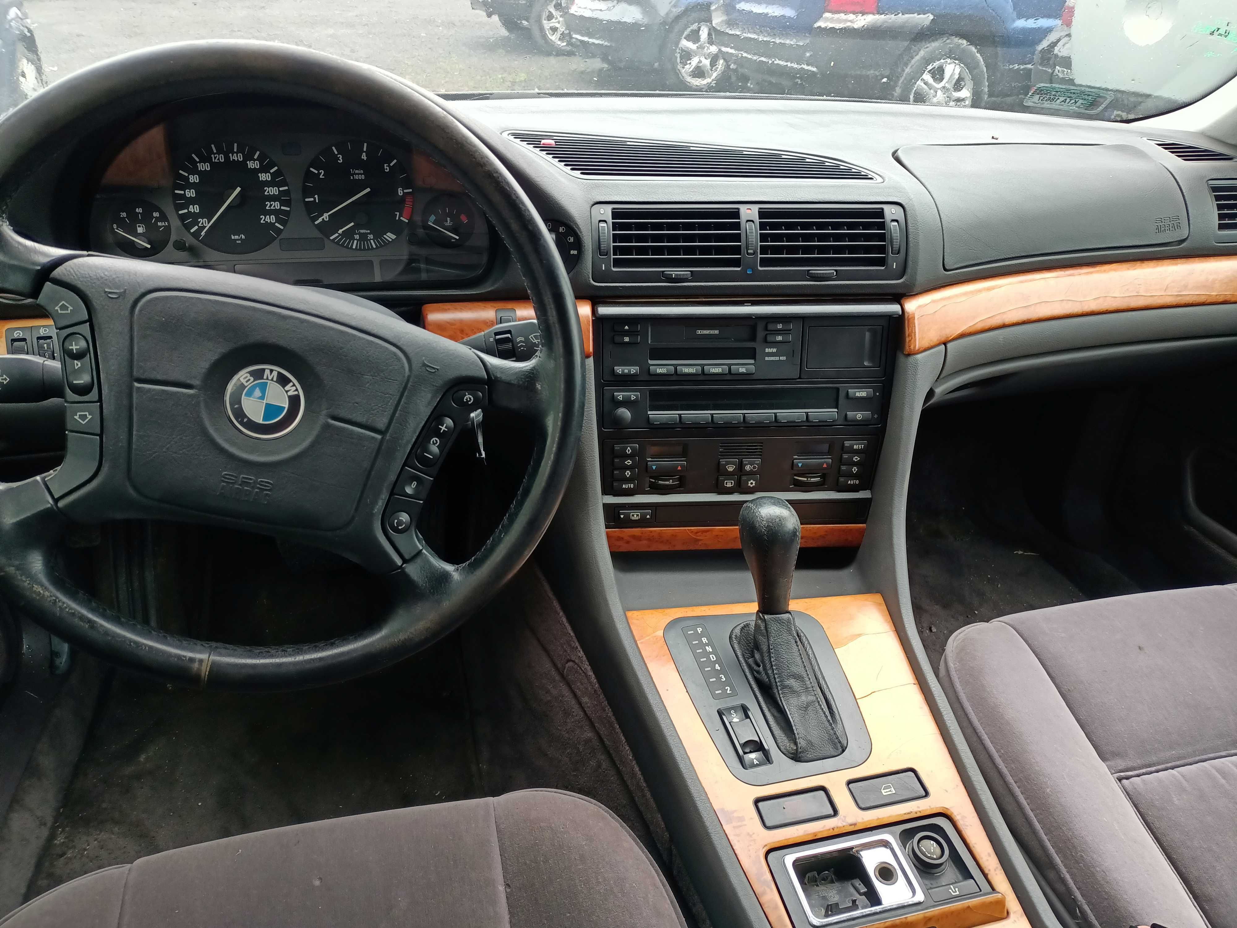 Bmw E38 3.0 V8 218km 94r Automat