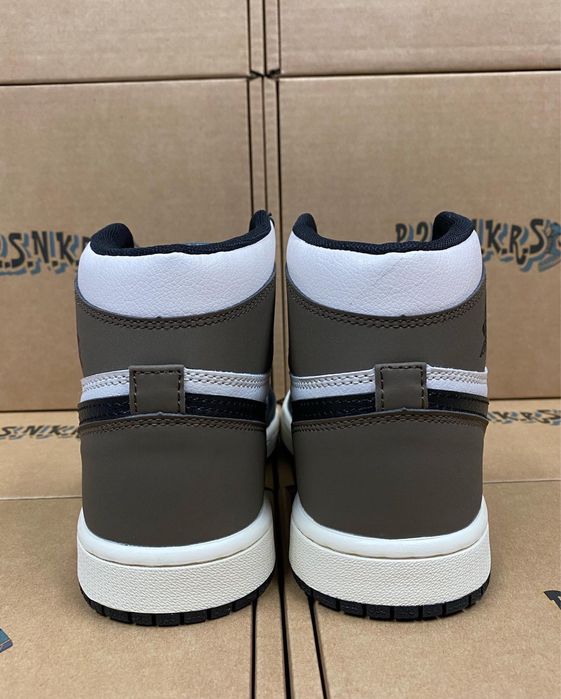 Jordan 1 Dark Mocha