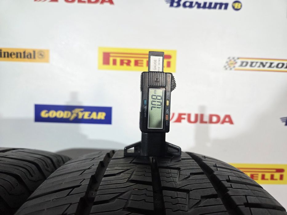 Шини зимові 215 65 16c Continental 7мм!!!