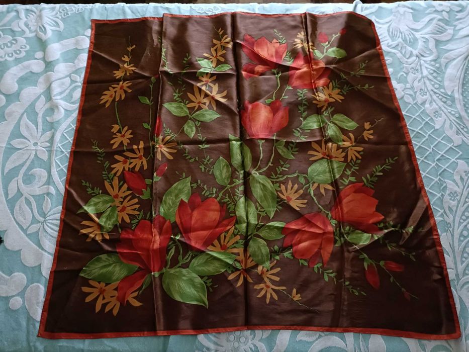 Lenços antigos para trajes