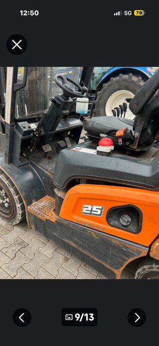 Empilhador Doosan triplex 2.5T de 2023