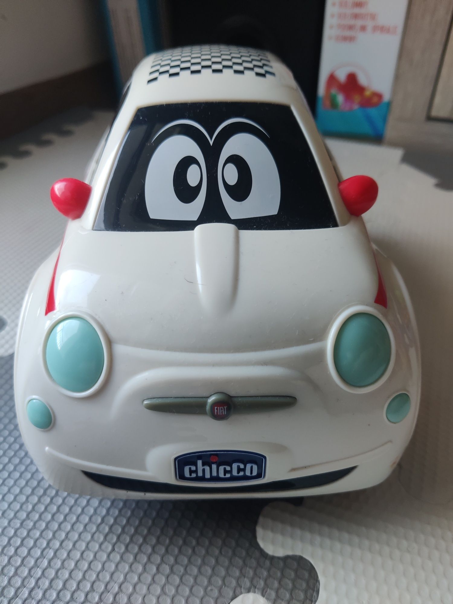 Samochodzik Chicco Fiat 500