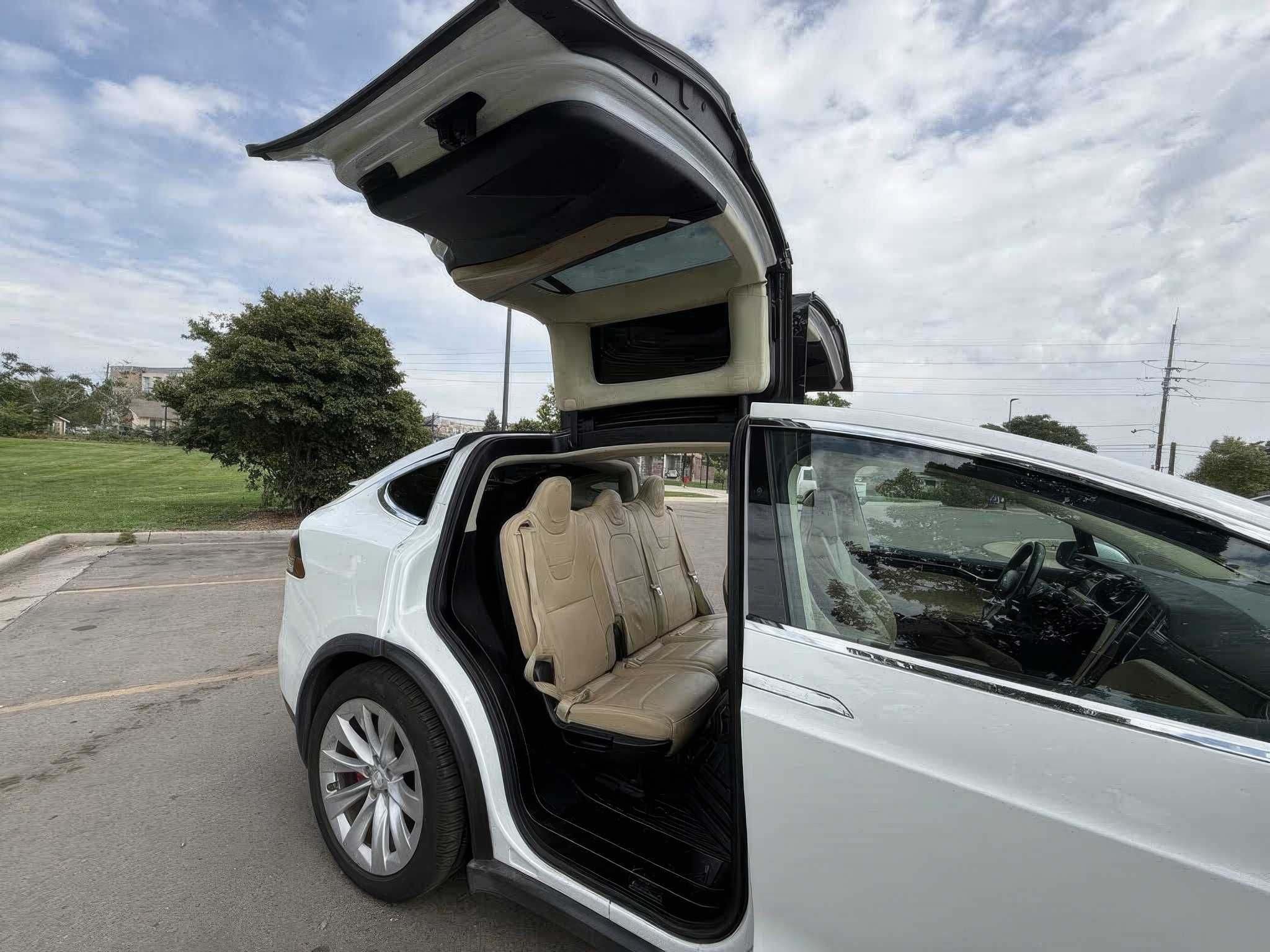 Tesla Model X 2017
