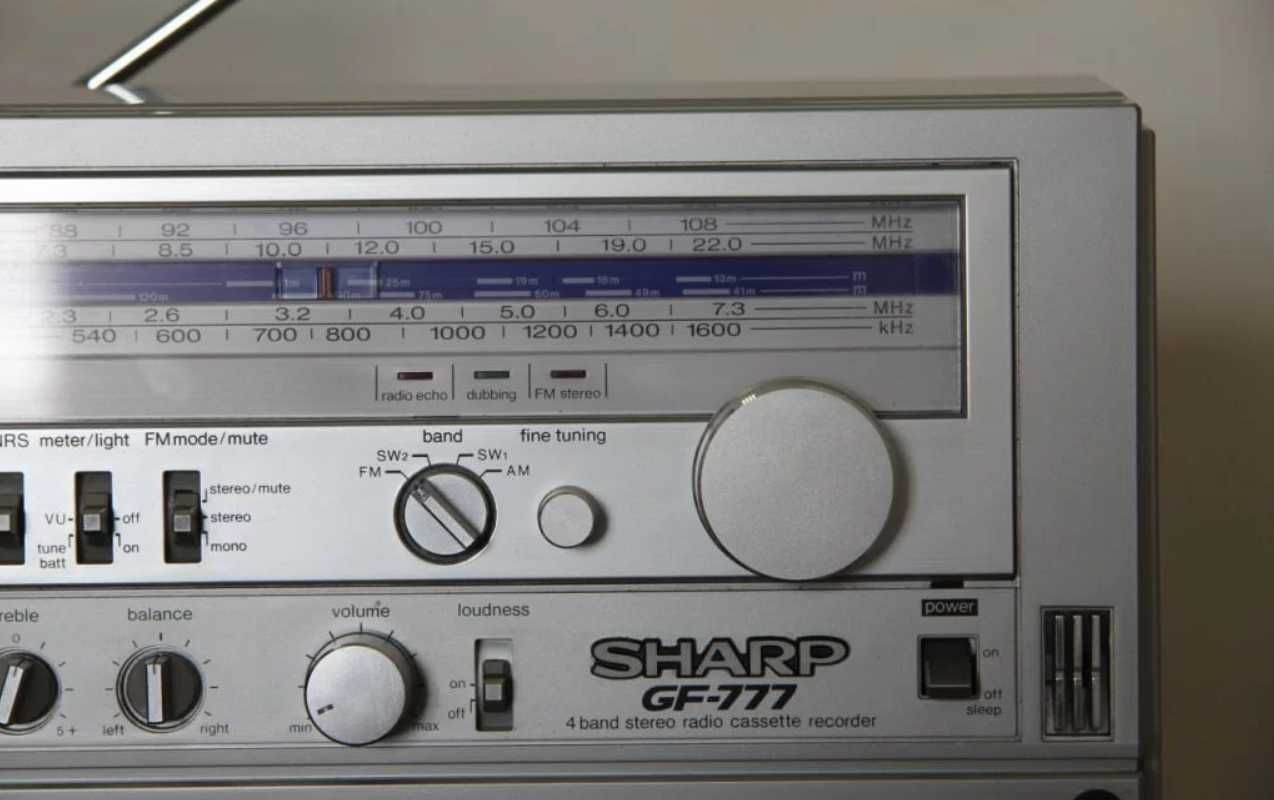 Sharp GF 777 boombox