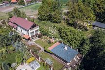 Будинок, 3 поверхи, 9 соток, ремонт с. Червоне, Васильківський район